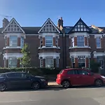 Single Room Near Bayswater Close To Tube & Bus