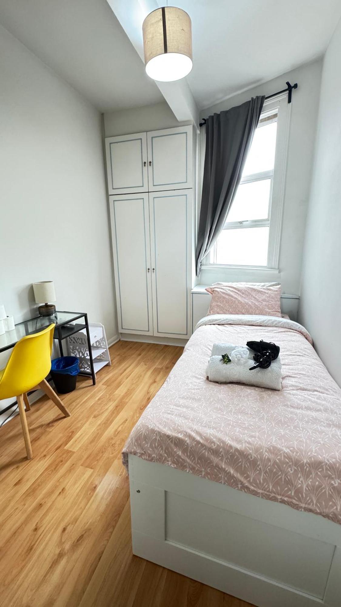 Single Near Bayswater Close To Tube & Bus